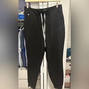 Figs High-waisted Jamora jogger black scrub pants